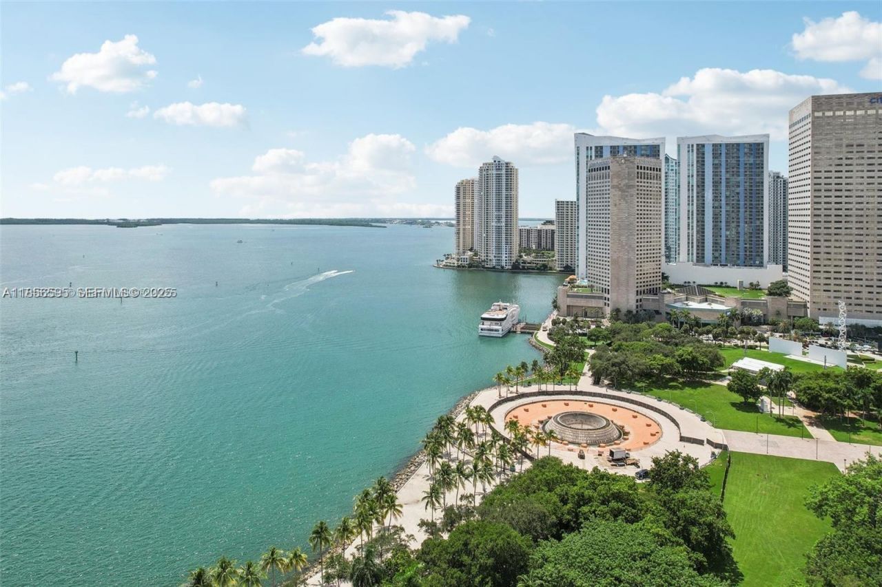 398 NE 5th St, Unit 4415, Miami, FL 33132 Photo