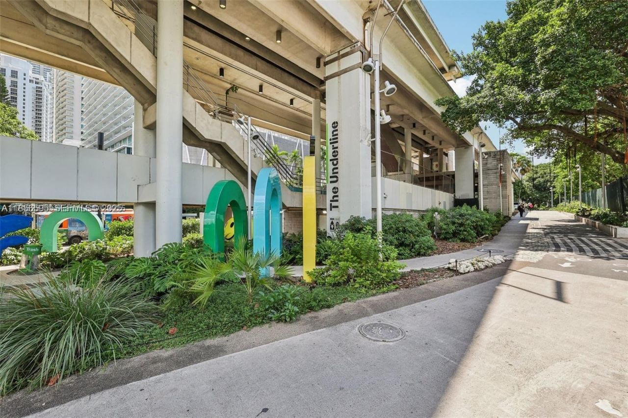 398 NE 5th St, Unit 4415, Miami, FL 33132 Photo