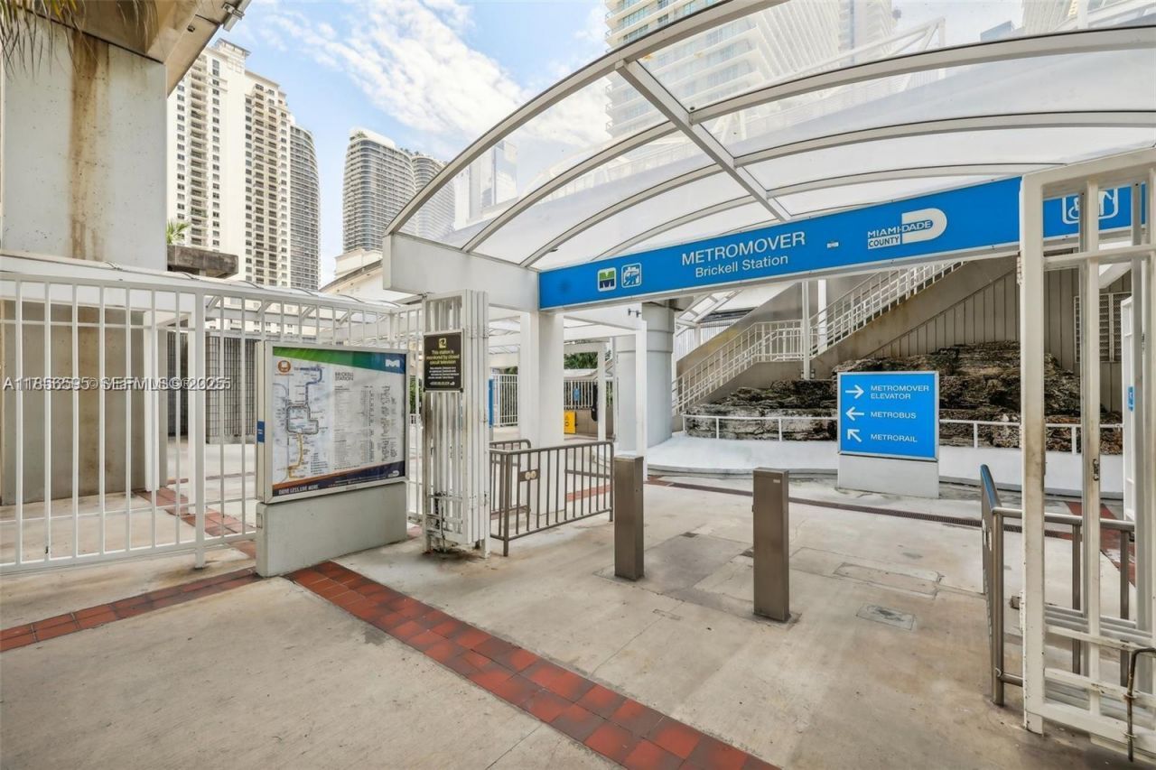 398 NE 5th St, Unit 4415, Miami, FL 33132 Photo