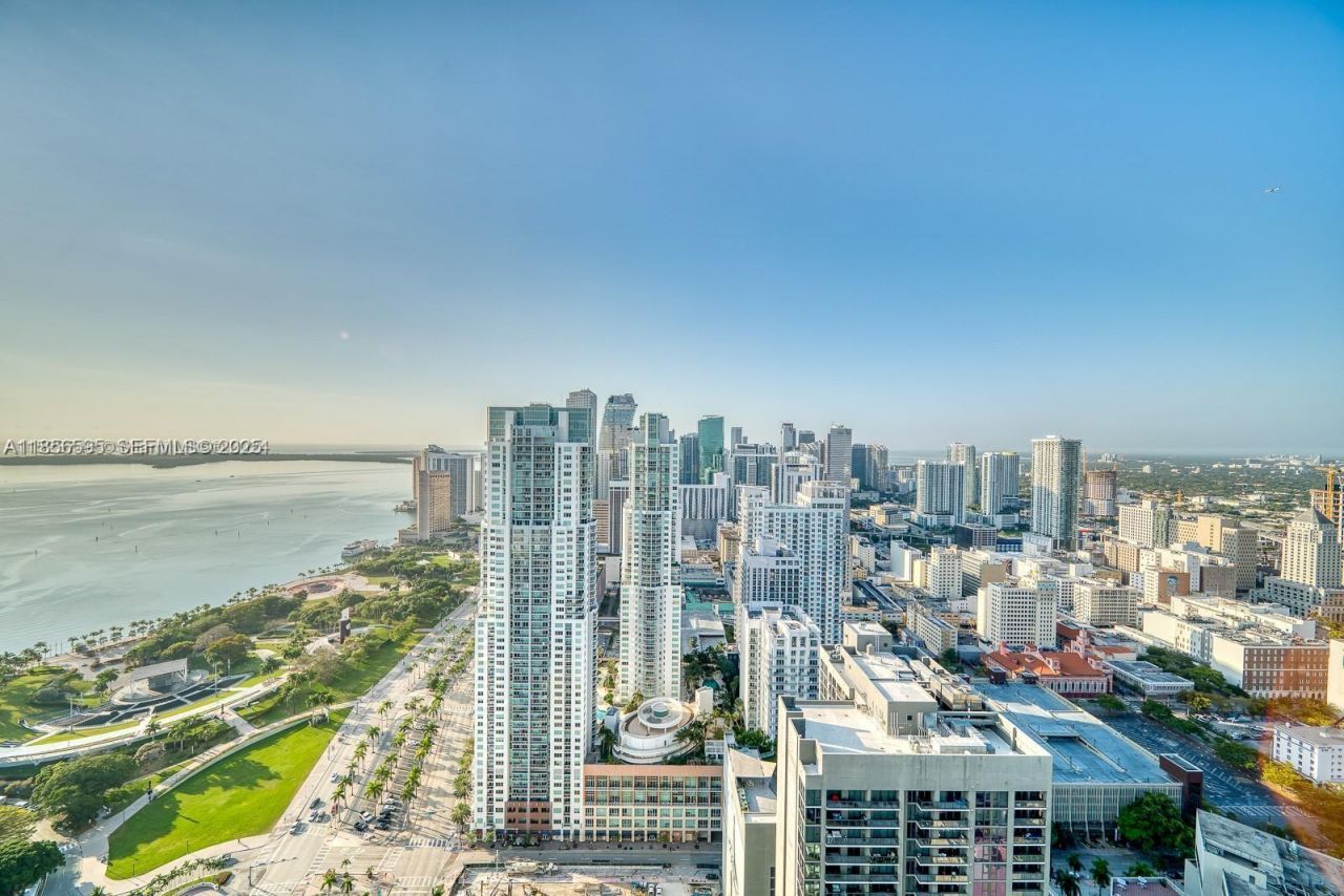 398 NE 5th St, Unit 4415, Miami, FL 33132 Photo