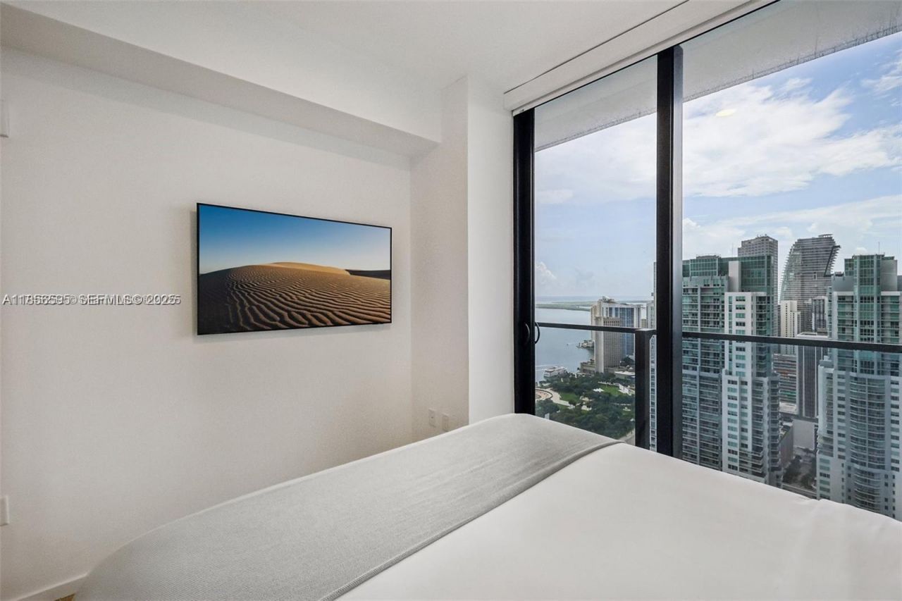 398 NE 5th St, Unit 4415, Miami, FL 33132 Photo