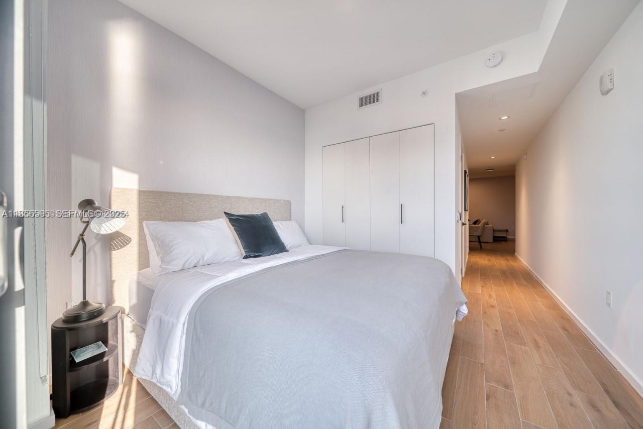 398 NE 5th St, Unit 4415, Miami, FL 33132 Photo