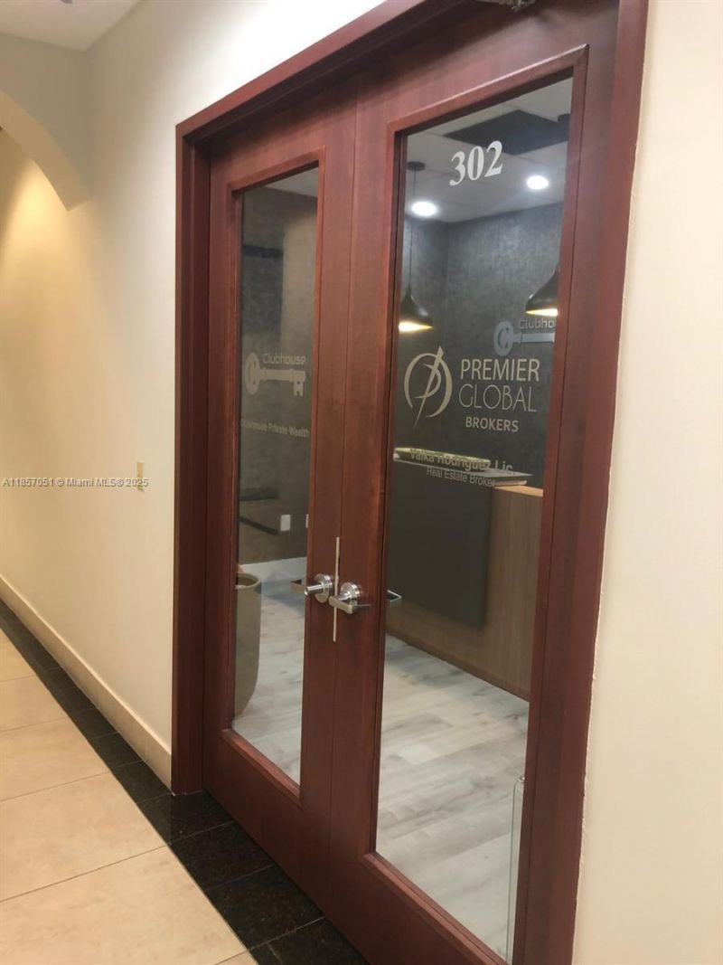 2893 Executive Park Dr, Unit 302, Weston, FL 33331 Photo