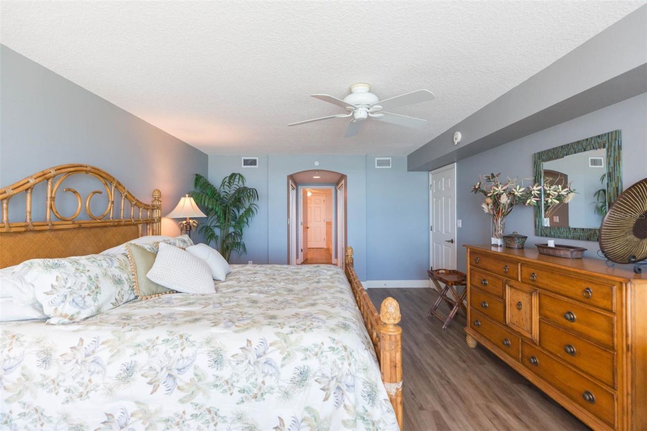 16326 Gulf Boulevard, Unit 109, Redington Beach, FL 33708 Photo