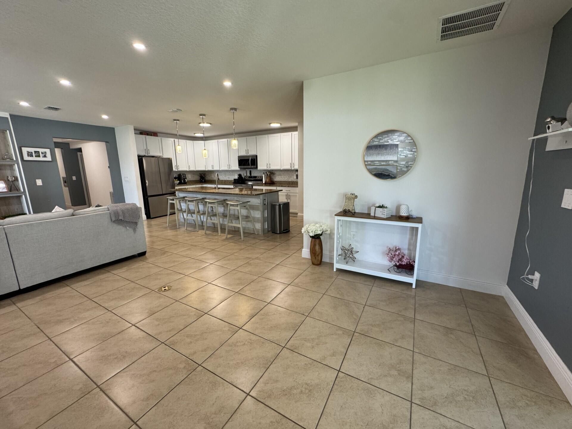 5252 NW East Piper Circle, Port Saint Lucie, FL 34986 Photo