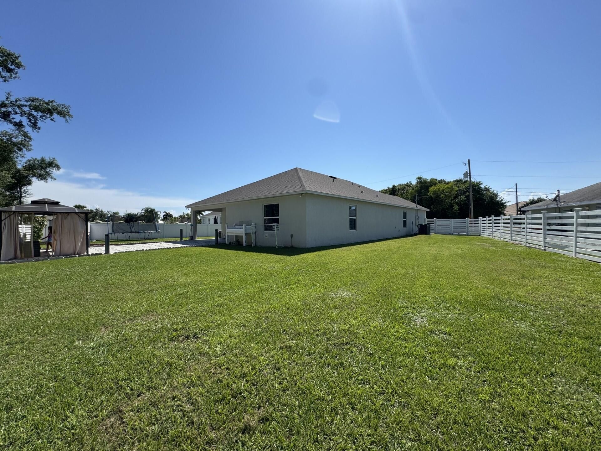 5252 NW East Piper Circle, Port Saint Lucie, FL 34986 Photo