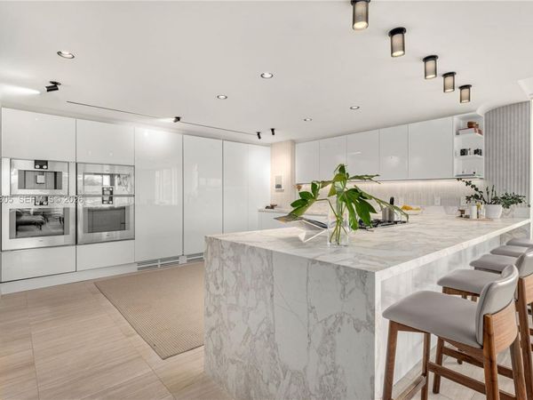 4701 N Meridian Ave, Unit 421, Miami Beach, FL 33140