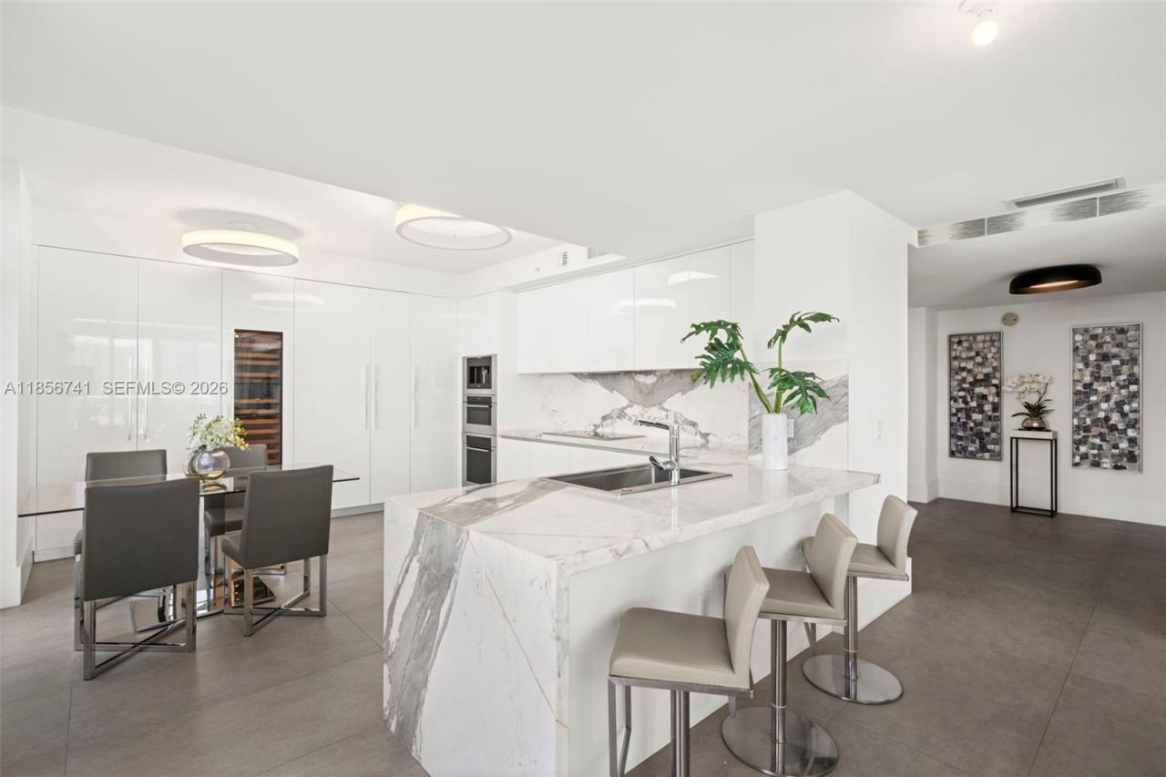 330 Sunny Isles Blvd, Unit 5-502, Sunny Isles Beach, FL 33160 Photo