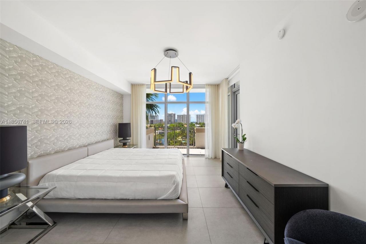 330 Sunny Isles Blvd, Unit 5-502, Sunny Isles Beach, FL 33160 Photo