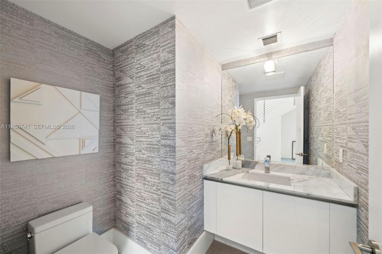 330 Sunny Isles Blvd, Unit 5-502, Sunny Isles Beach, FL 33160 Photo