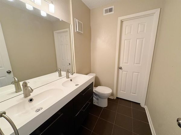 919 S Weatherred Drive, Unit 135, Richardson, TX 75080