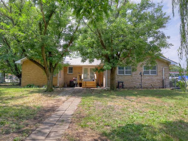 4094 Parkview Drive, Frontenac, KS 66763