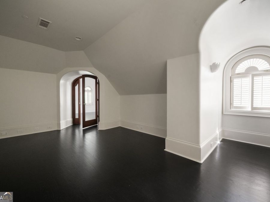 Property Image 86