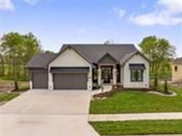 707 Hampstead Drive, Raymore, MO 64083