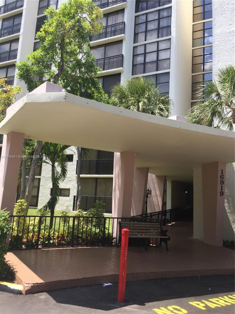16919 N Bay Rd, Unit 206, Sunny Isles Beach, FL 33160 Photo