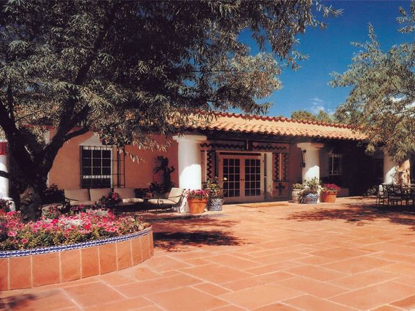 1379 Canyon Road, Santa Fe, NM 87501