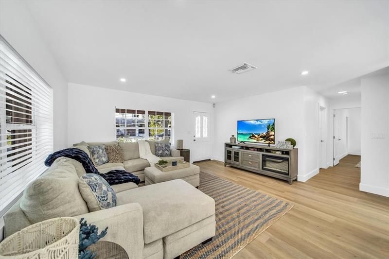 814 SE 14th Ct, Fort Lauderdale, FL 33316 Photo