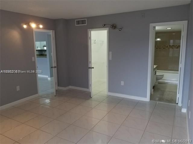 4160 Inverrary Dr, Unit 505, Lauderhill, FL 33319 Photo