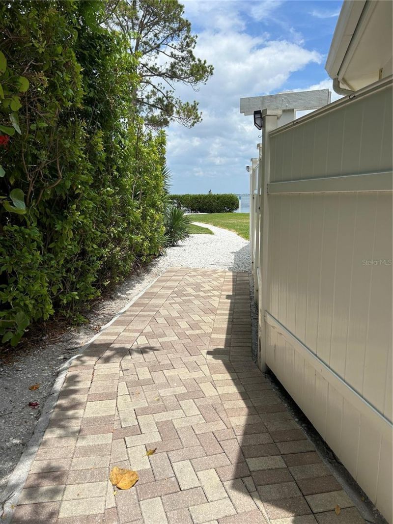5310 Gulf Of Mexico Drive, Unit 18, Longboat Key, FL 34228 Photo