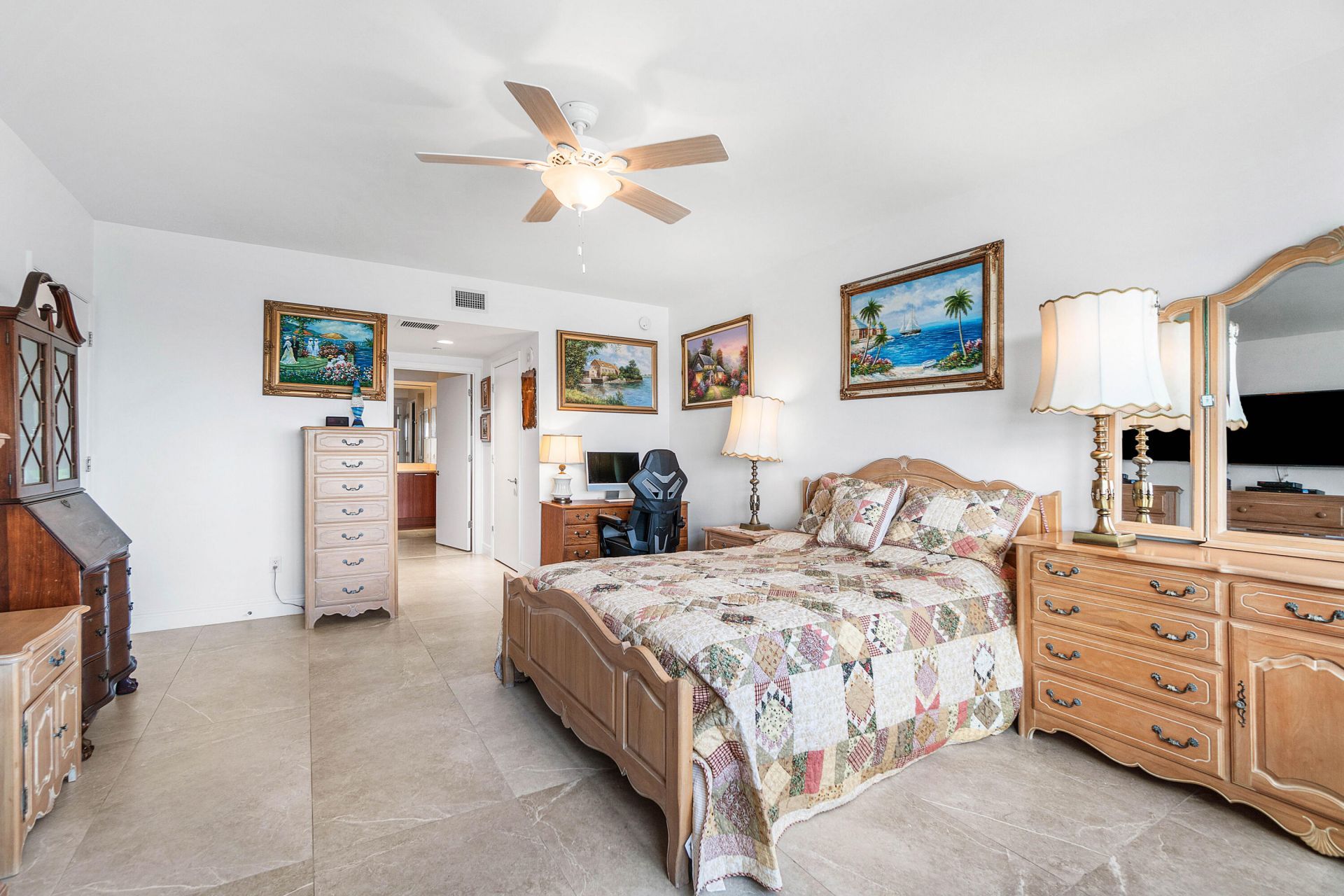 2650 Lake Shore Drive, Unit 1705, Riviera Beach, FL 33404 Photo