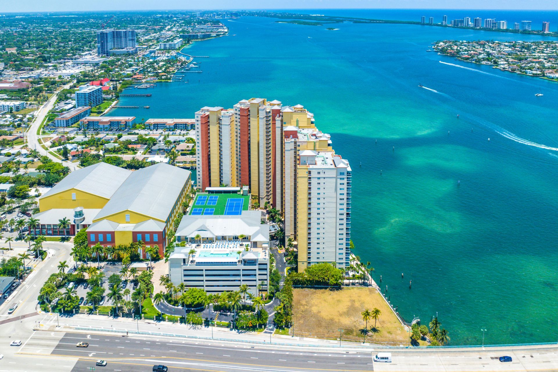 2650 Lake Shore Drive, Unit 1705, Riviera Beach, FL 33404 Photo