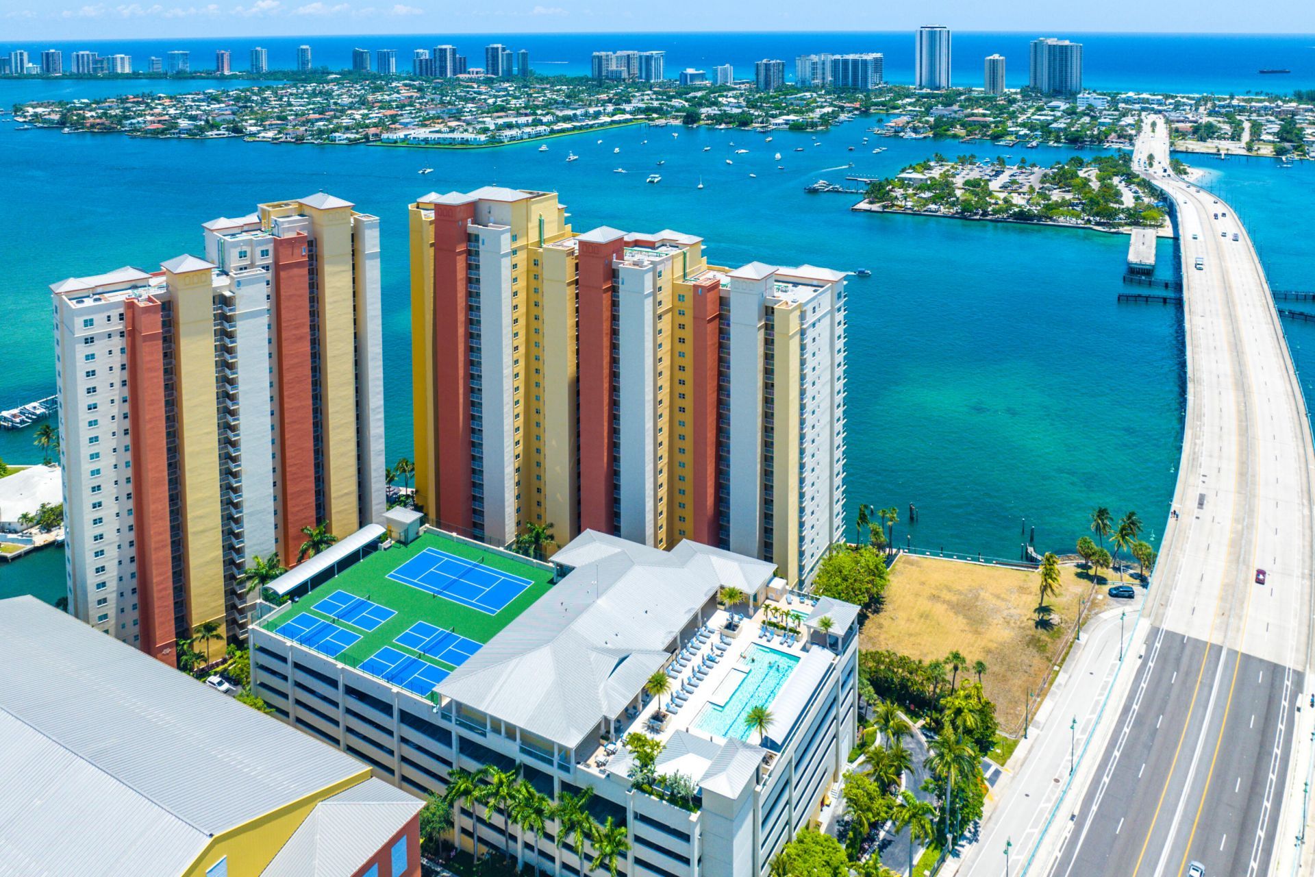 2650 Lake Shore Drive, Unit 1705, Riviera Beach, FL 33404 Photo