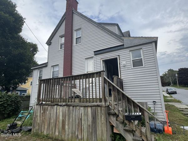 4 Ball Street, Hoosick Falls, NY 12090