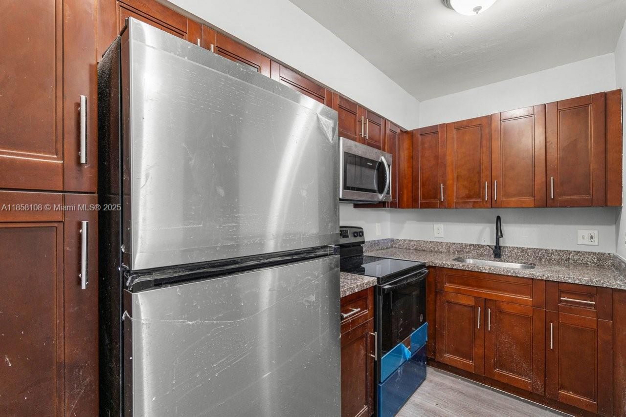 1530 Crescent Cir, West Palm Beach, FL 33403 Photo