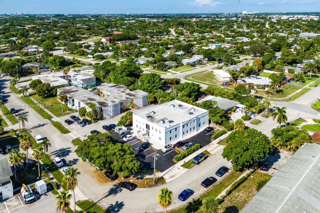 1530 Crescent Cir, West Palm Beach, FL 33403 Photo