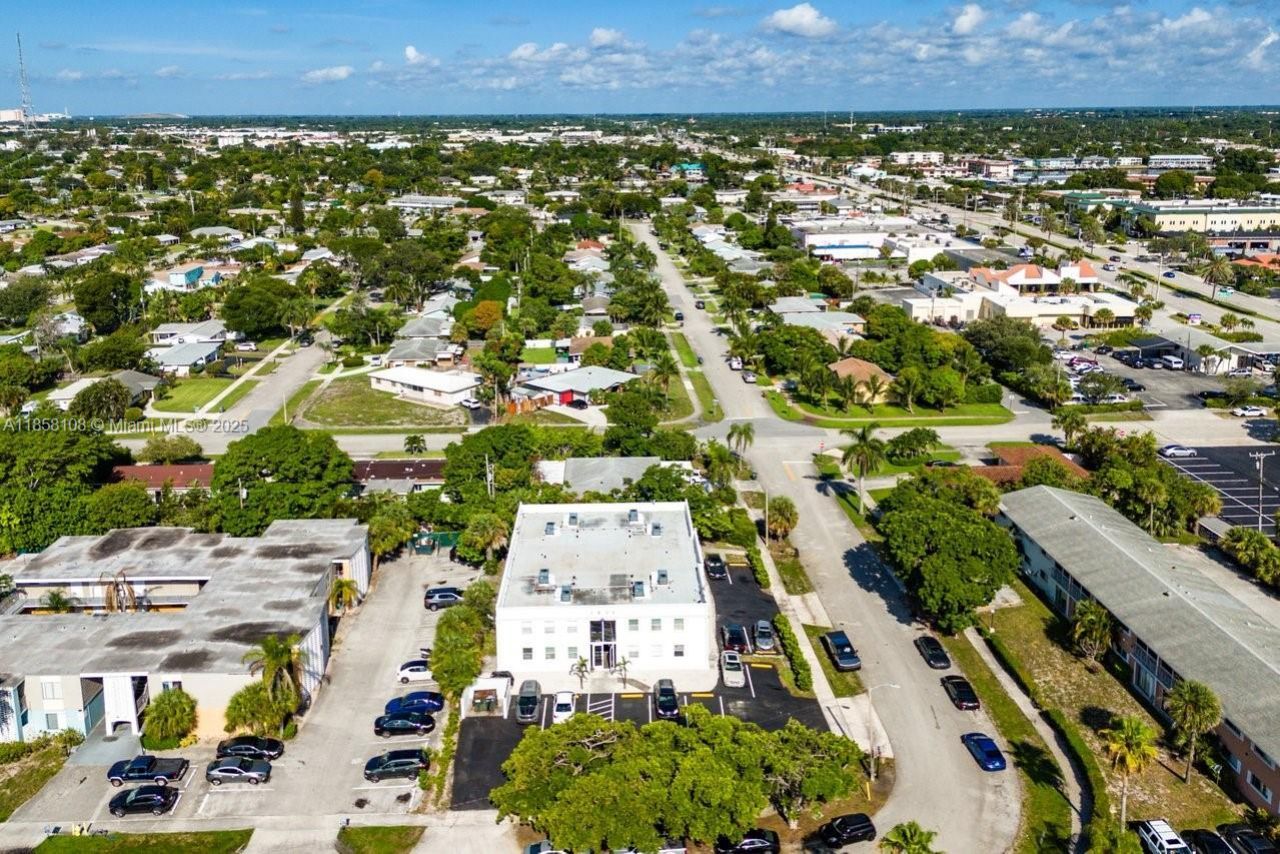 1530 Crescent Cir, West Palm Beach, FL 33403 Photo