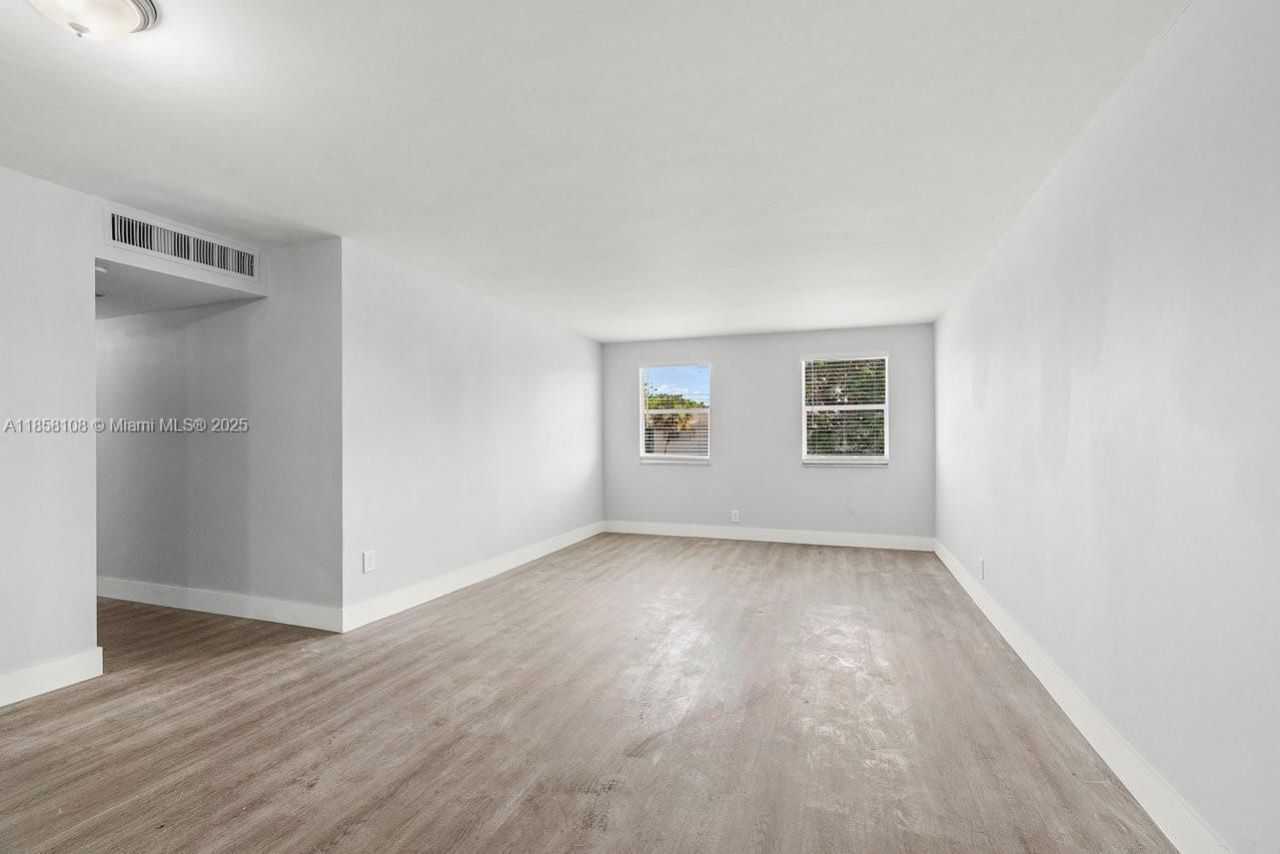 1530 Crescent Cir, West Palm Beach, FL 33403 Photo