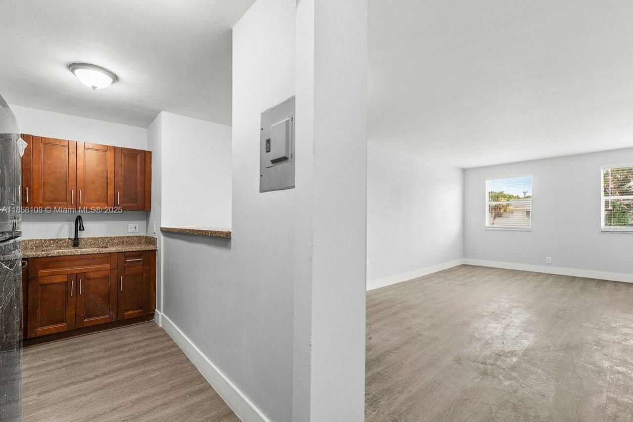 1530 Crescent Cir, West Palm Beach, FL 33403 Photo