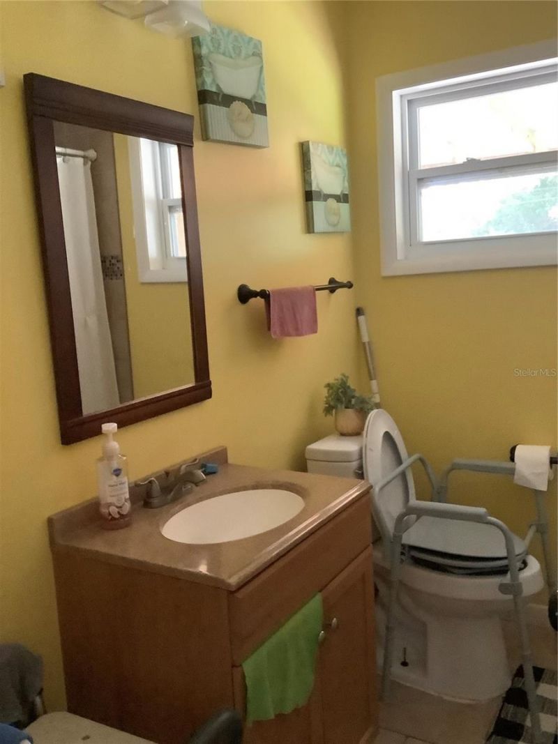 819 62nd Avenue S, Saint Petersburg, FL 33705 Photo