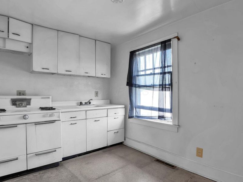 3049 Cleveland Avenue, Columbus, OH 43224 Photo 26