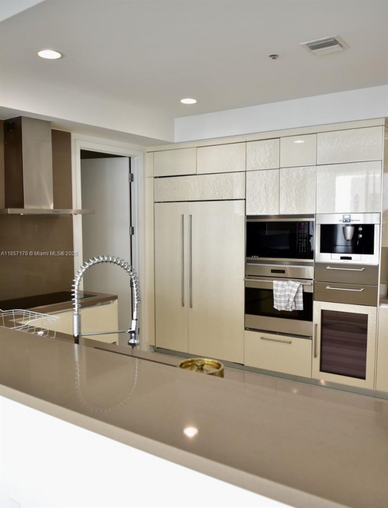 17475 Collins Ave, Unit 2802, Sunny Isles Beach, FL 33160 Photo