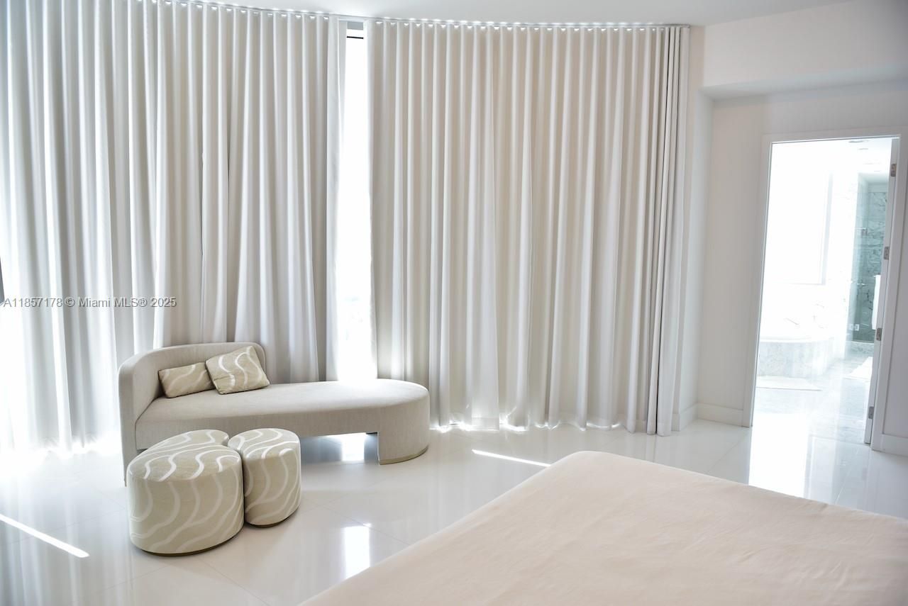 17475 Collins Ave, Unit 2802, Sunny Isles Beach, FL 33160 Photo