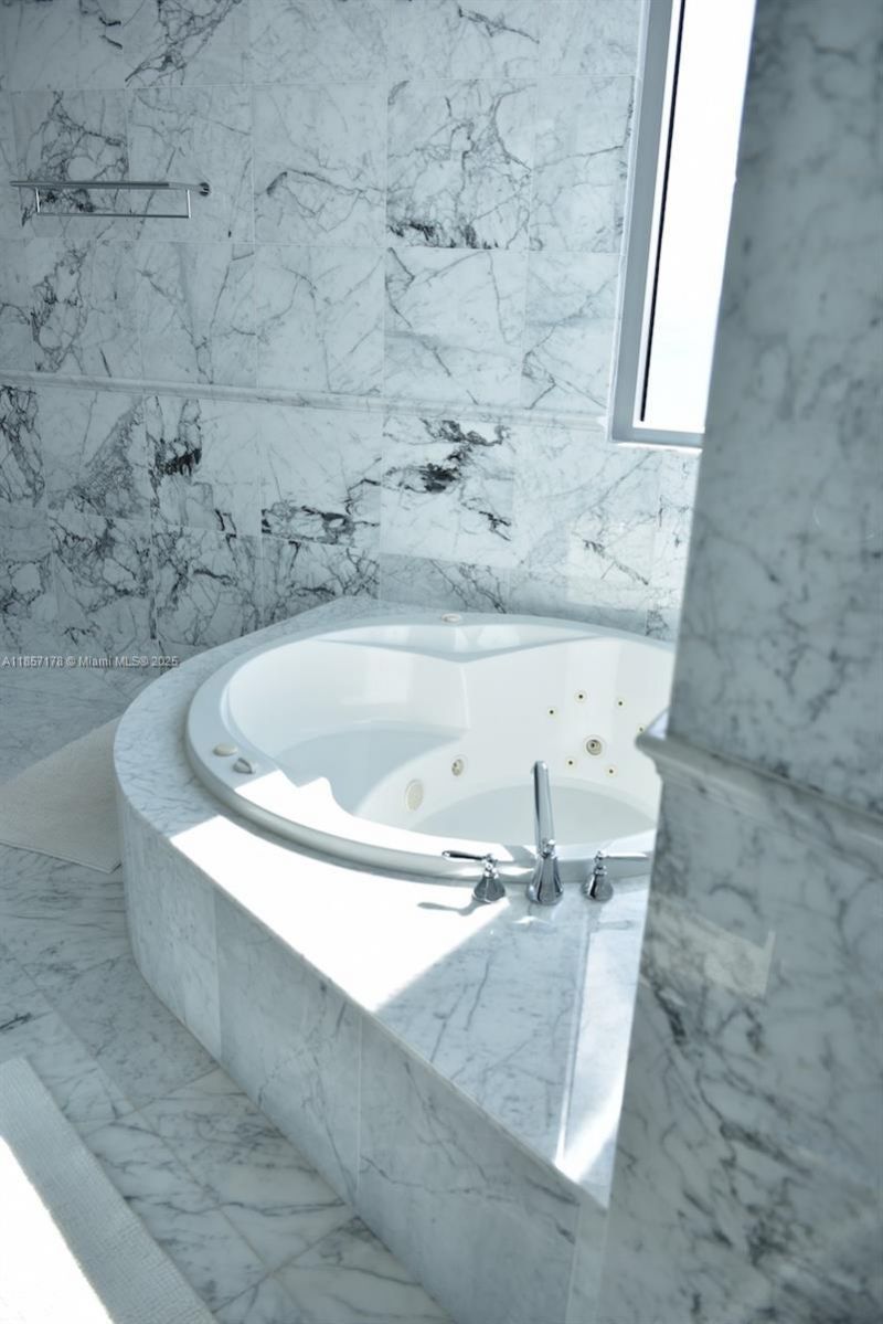 17475 Collins Ave, Unit 2802, Sunny Isles Beach, FL 33160 Photo