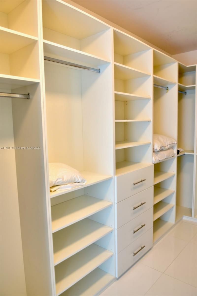 17475 Collins Ave, Unit 2802, Sunny Isles Beach, FL 33160 Photo