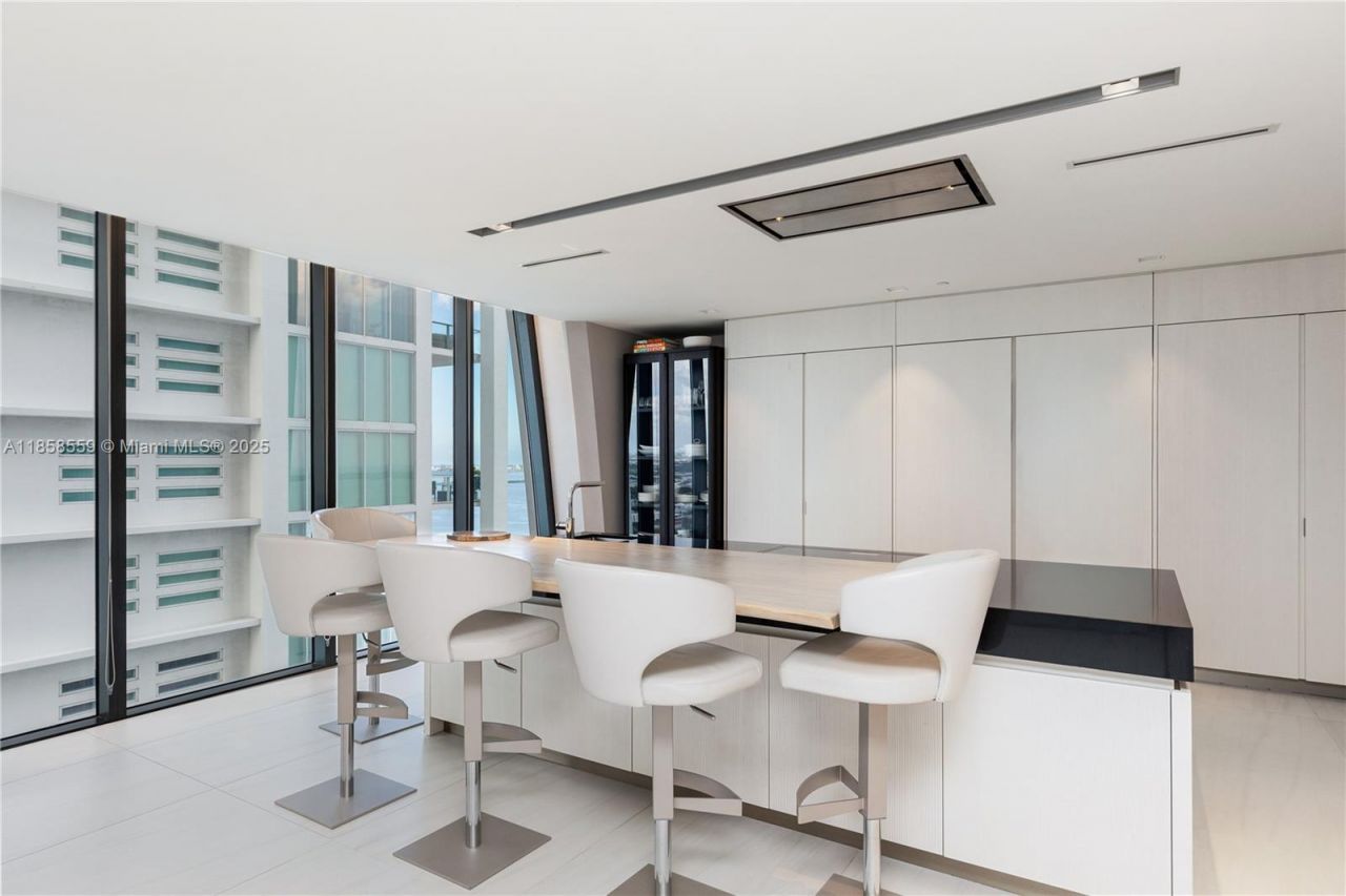 1000 Biscayne Blvd, Unit 3502, Miami, FL 33132 Photo