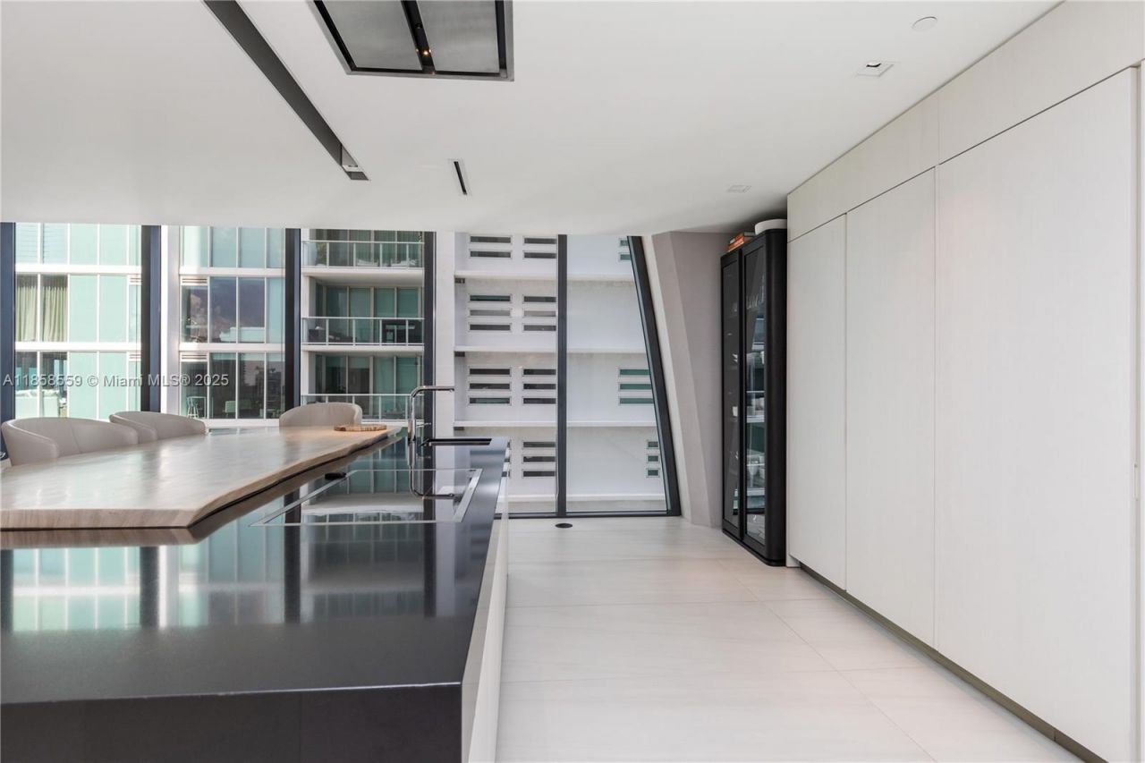 1000 Biscayne Blvd, Unit 3502, Miami, FL 33132 Photo