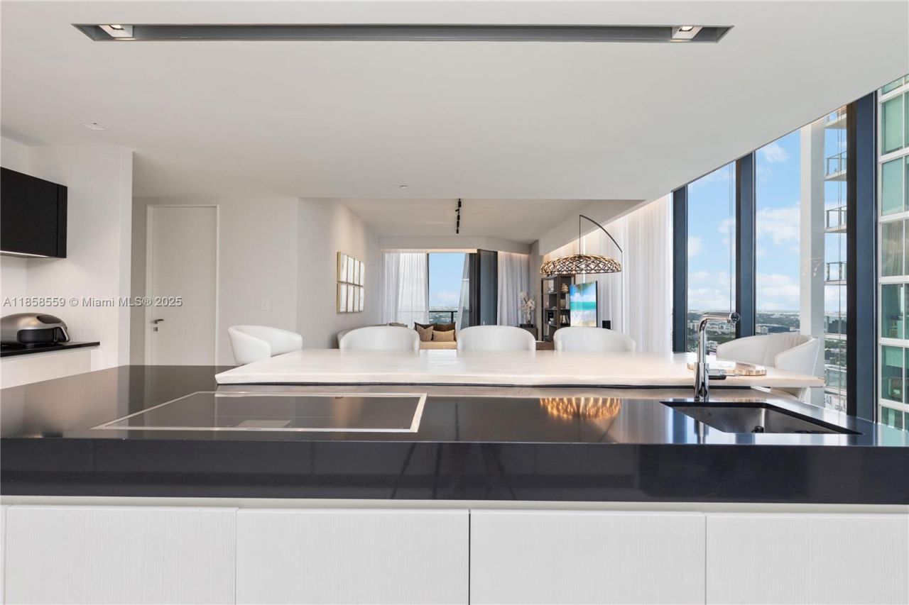 1000 Biscayne Blvd, Unit 3502, Miami, FL 33132 Photo