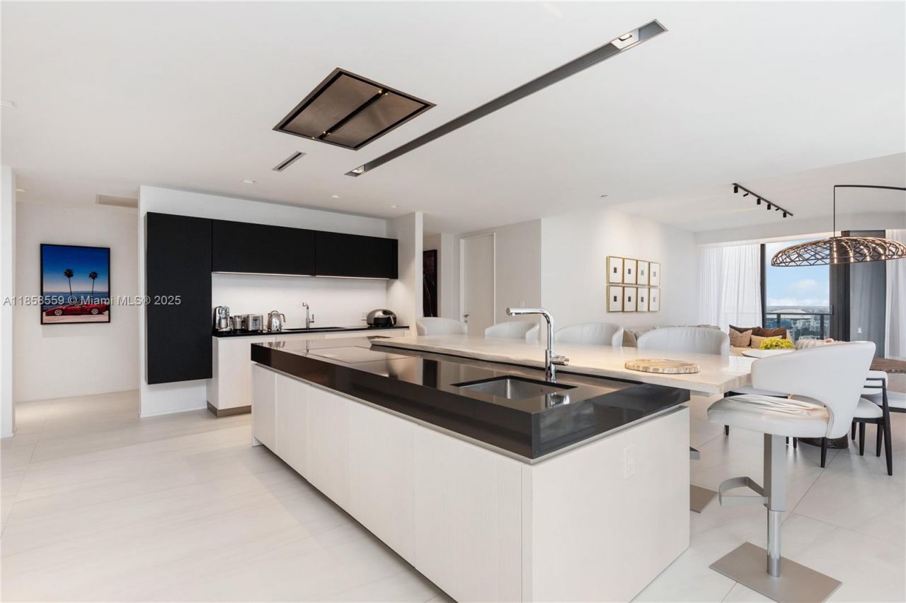 1000 Biscayne Blvd, Unit 3502, Miami, FL 33132 Photo