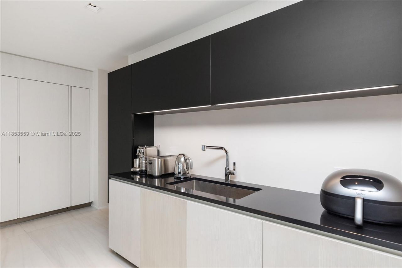 1000 Biscayne Blvd, Unit 3502, Miami, FL 33132 Photo