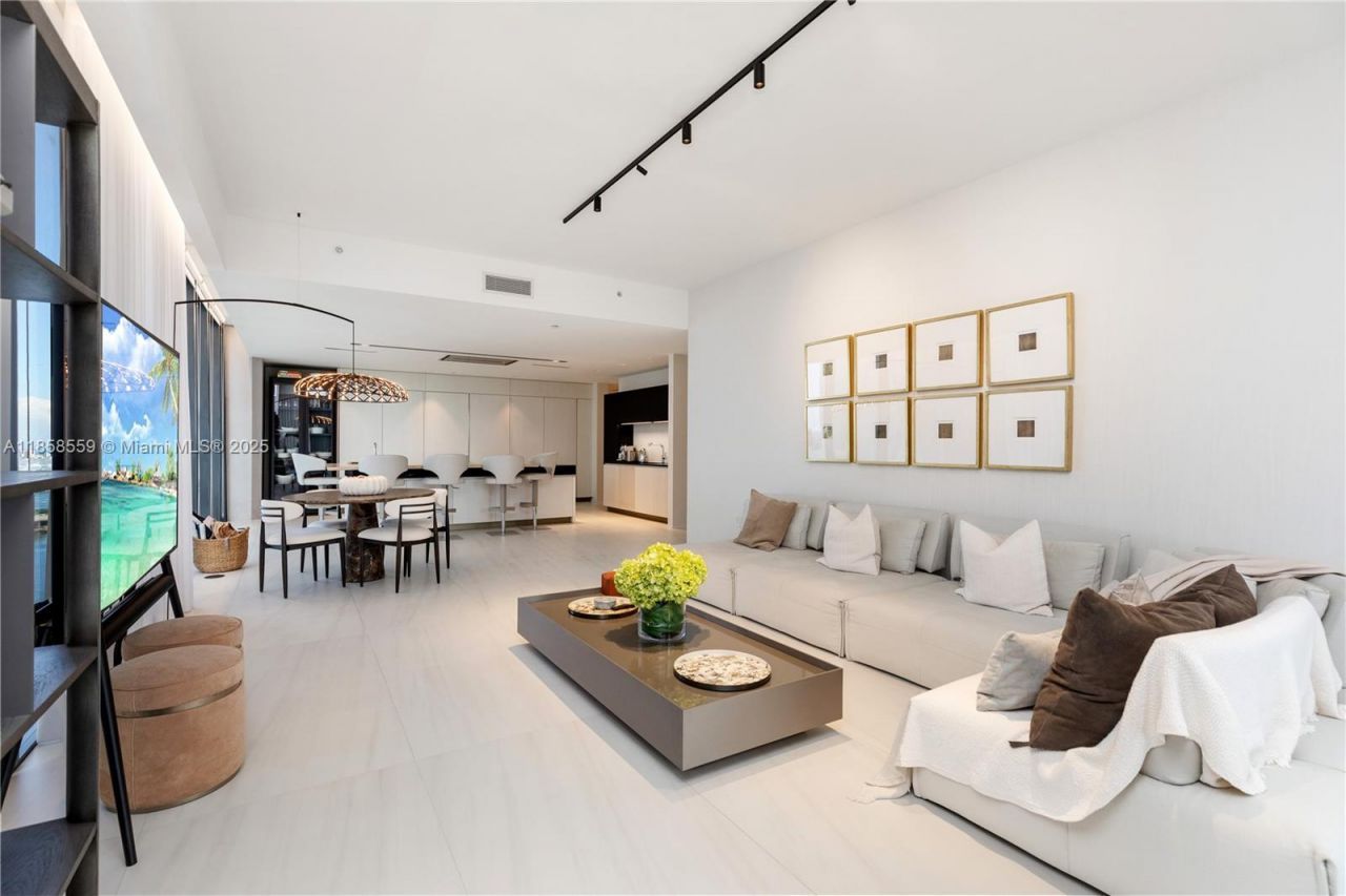 1000 Biscayne Blvd, Unit 3502, Miami, FL 33132 Photo