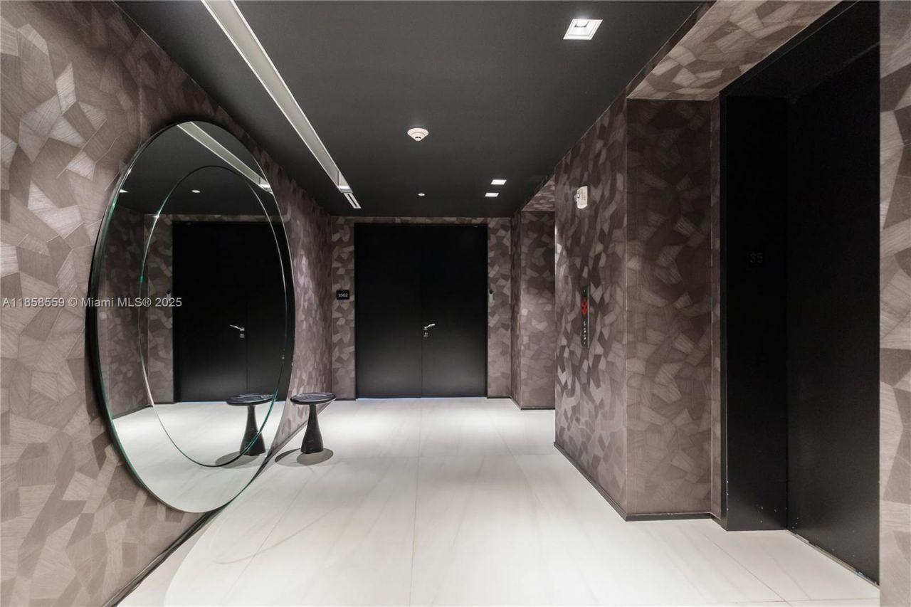 1000 Biscayne Blvd, Unit 3502, Miami, FL 33132 Photo