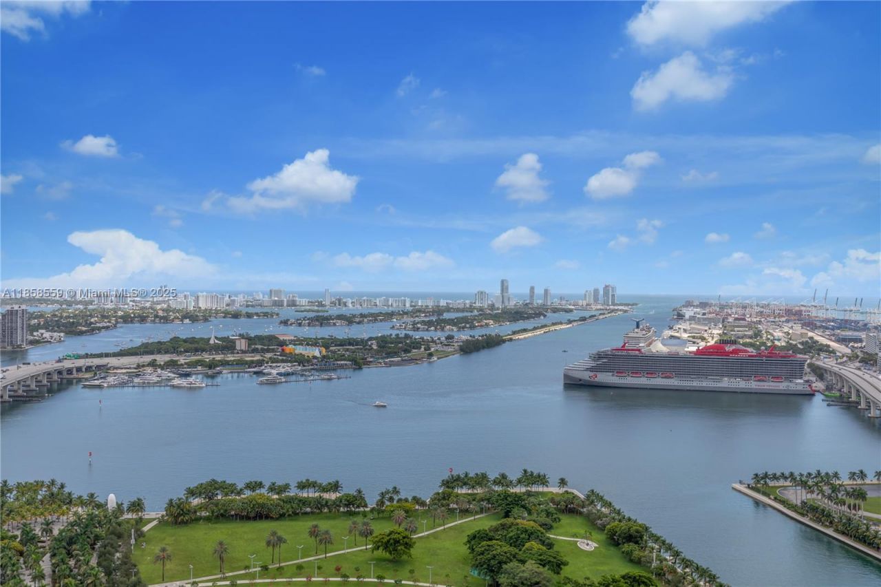 1000 Biscayne Blvd, Unit 3502, Miami, FL 33132 Photo