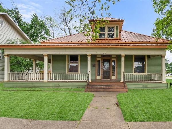 607 W Brown Street, Ennis, TX 75119