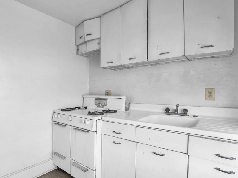 3049 Cleveland Avenue, Columbus, OH 43224 Photo 24