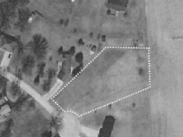 552 Rena Court, Freeport, IL 61032