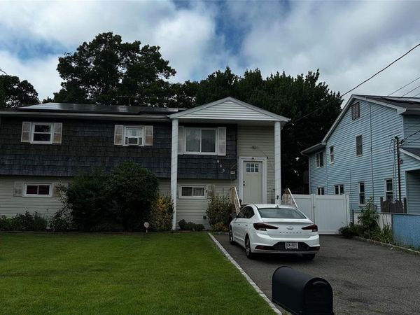 665 Commander Avenue, West Babylon, NY 11704